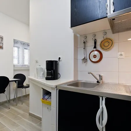 Stella Apartment *